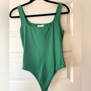 Aritzia, size medium, body con, green bodysuit